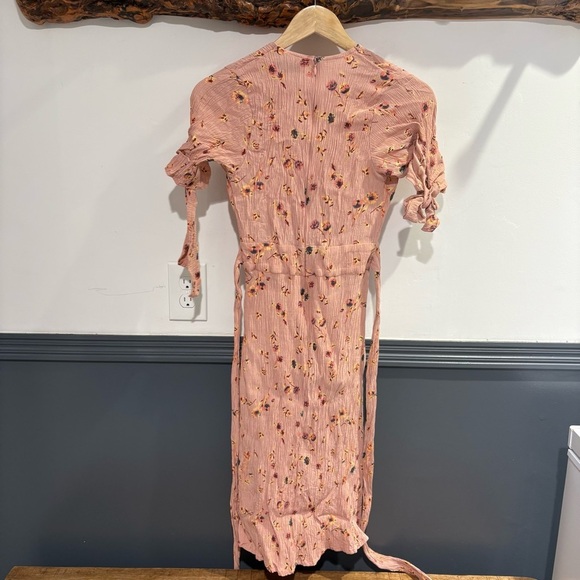 Faithfull the Brand Blush Floral Dress - Picture 9 of 16